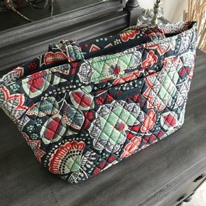 Vera Bradley Mandy tote in Nomadic Floral